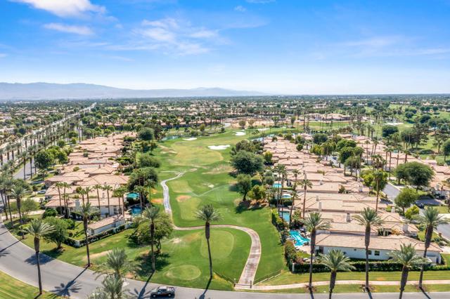 79005 Via San Clara, La Quinta CA: https://media.crmls.org/mediaz/c1bb867c-3d1b-482a-a62a-8bca5c88e076.jpg