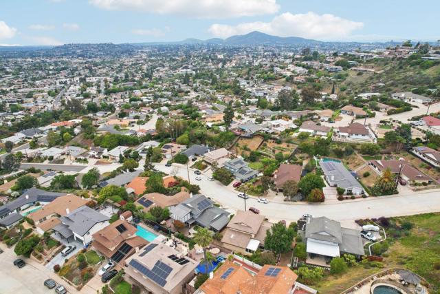 8007 Wetherly St, La Mesa CA: https://media.crmls.org/mediaz/c1bbc846-80a8-4c9a-add3-3839618bfabe.jpg