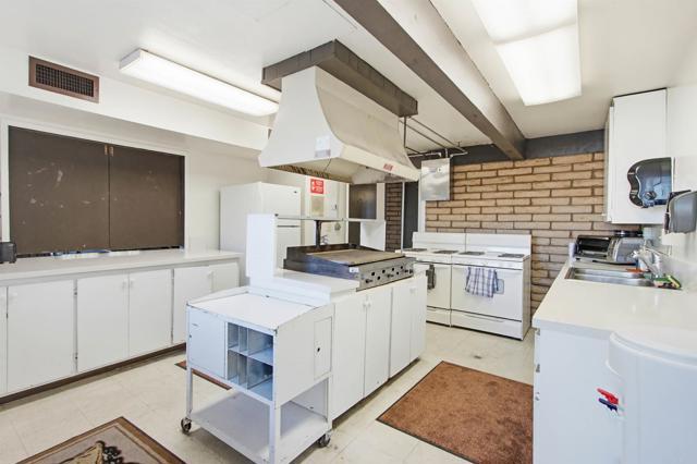 Detail Gallery Image 58 of 67 For 200 N El Camino Real #410,  Oceanside,  CA 92058 - 2 Beds | 2 Baths