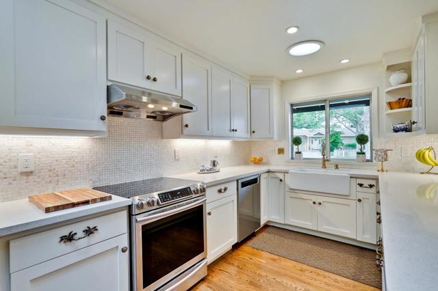 12714 Camrose Avenue, Saratoga CA: https://media.crmls.org/mediaz/c1bc17b6-f5a9-440b-bbd9-3614c156eba5.jpg