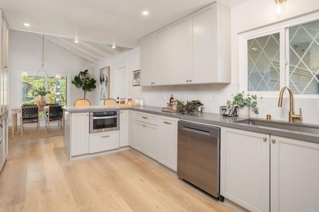 Detail Gallery Image 11 of 26 For 20338 Lake Erie Dr, Walnut,  CA 91789 - 4 Beds | 2 Baths