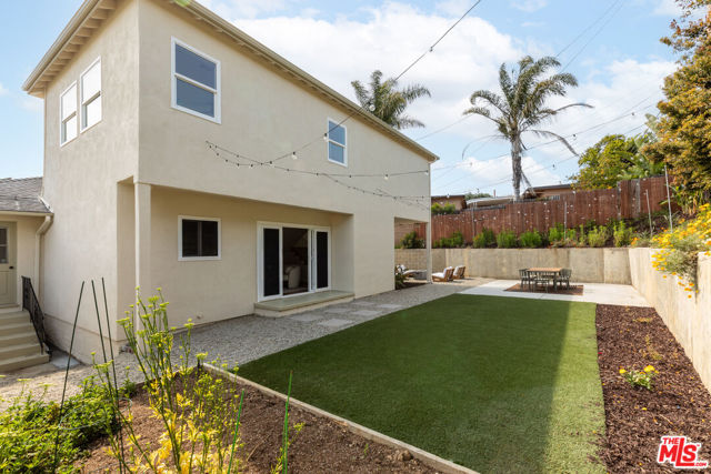 5018 Valleydale Avenue, Los Angeles CA: https://media.crmls.org/mediaz/c1bc2d98-bf6e-4f27-9941-b8d262e74272.jpg