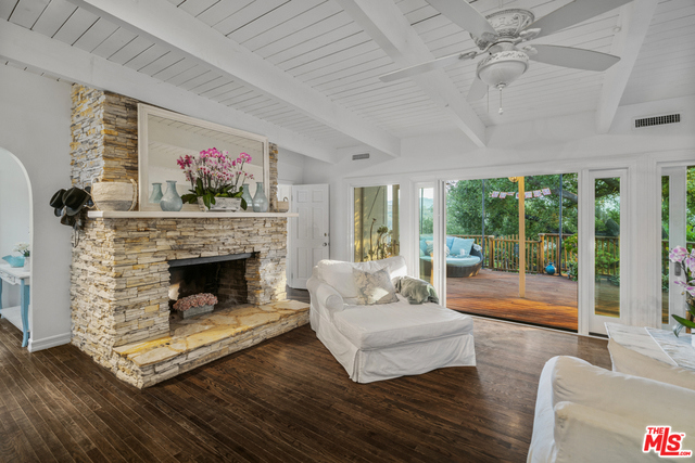 1111 Canyon Trail photo 8