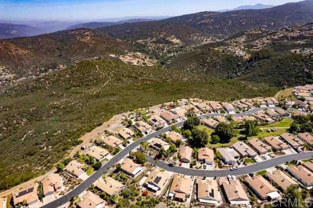 2307 Columbine Drive, Alpine CA: https://media.crmls.org/mediaz/c1bcc19d-5450-4c2e-a7e8-6c27fb53a339.jpg