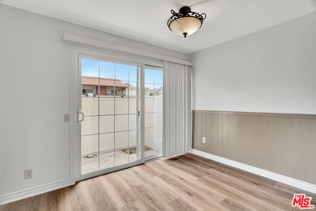 10065 De Soto Avenue, Chatsworth CA: https://media.crmls.org/mediaz/c1bd15cc-2501-408b-a745-be1b4b11f4a7.jpg