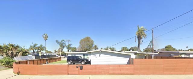 1385 10th Street, Imperial Beach CA: https://media.crmls.org/mediaz/c1bf9193-f6f4-42cc-8a8b-fbb65cca8407.jpg