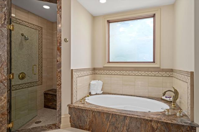 28 Grande View Court, Rancho Mirage CA: https://media.crmls.org/mediaz/c1bff9c4-5559-42d5-9328-2e10cf3e8957.jpg