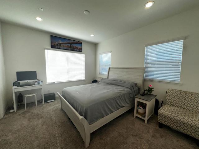 5517 Malibu Palm Court, Sacramento CA: https://media.crmls.org/mediaz/c1c15571-9d02-4a0c-a95e-1ad4daeff217.jpg