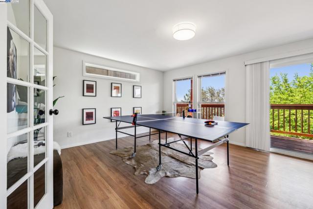 3014 BROADMOOR VIEW, Oakland CA: https://media.crmls.org/mediaz/c1c22fbd-6737-4b05-9388-48743088737b.jpg
