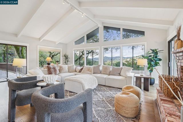 Image 3 of 55 For 858 Mountain View Dr