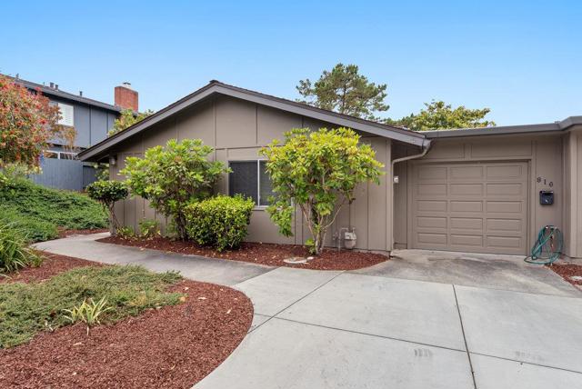 816 Via Tornasol, Aptos CA: https://media.crmls.org/mediaz/c1c58d81-acca-4b73-89c5-3156bea55037.jpg