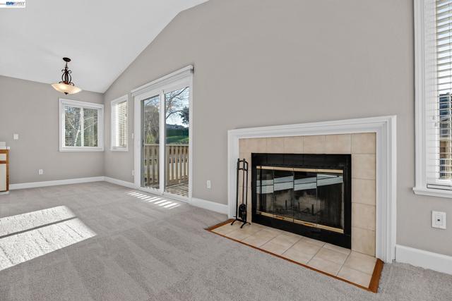 3769 Crow Canyon Rd, San Ramon CA: https://media.crmls.org/mediaz/c1c595df-4b5c-4d99-bca6-9a76ac93bebd.jpg