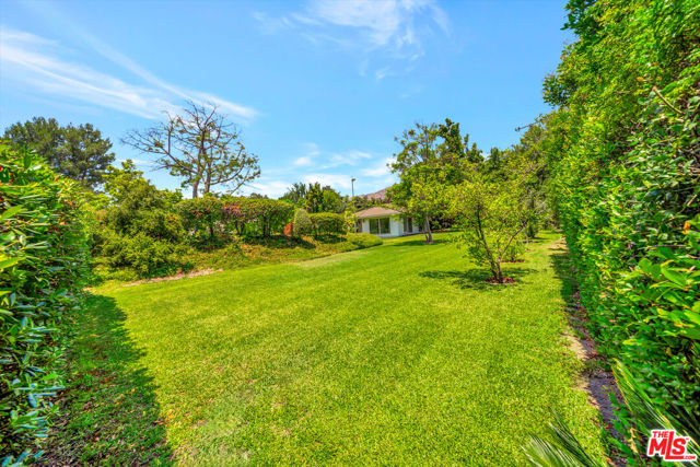 1100 Rodeo Road, Arcadia CA: https://media.crmls.org/mediaz/c1c5986c-a182-40f5-b8b0-4348522ab5a2.jpg