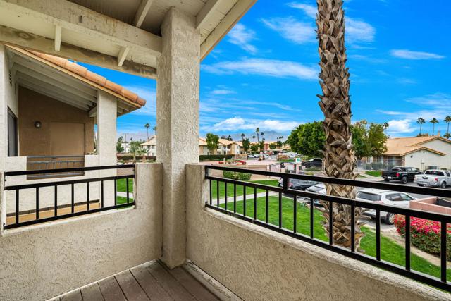 Image 6 of 35 For 78650 Avenue 42  102