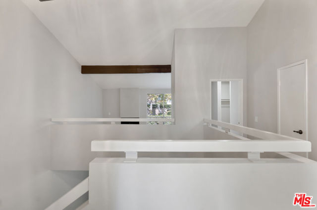 603 Racquet Club Lane, Thousand Oaks CA: https://media.crmls.org/mediaz/c1c628ed-8c1f-4717-84d9-44d9fb5abacf.jpg