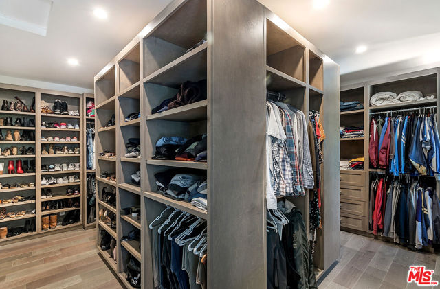 Image 50 of 75 For 4054 Stone Canyon Avenue