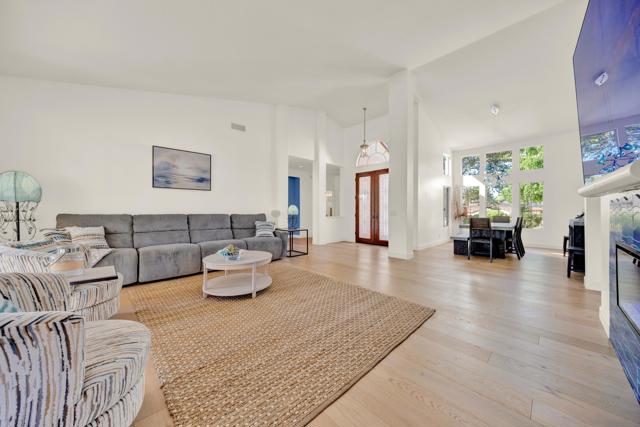 14265 Sandhill Rd, Poway CA: https://media.crmls.org/mediaz/c1c70b38-2cee-4995-940d-e3778f5135c4.jpg