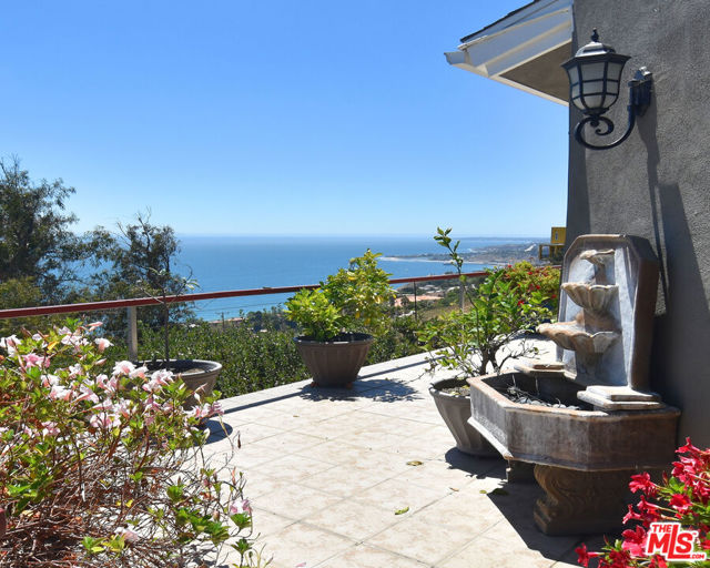 3279 Rambla Pacifico Street photo 4