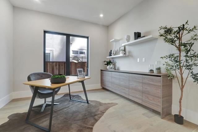 546 9th Avenue, Menlo Park CA: https://media.crmls.org/mediaz/c1c84b3a-1be2-43cd-a2a5-8649656dfbb9.jpg