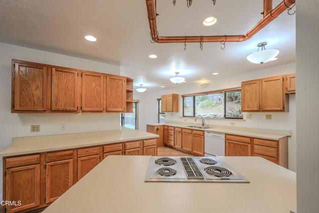 Detail Gallery Image 22 of 74 For 31600 Little Valley Rd, Fort Bragg,  CA 95437 - 3 Beds | 2 Baths