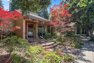 505 Cypress Point Drive, Mountain View CA: https://media.crmls.org/mediaz/c1c97127-5a33-4e30-9bca-c5d419ddc007.jpg