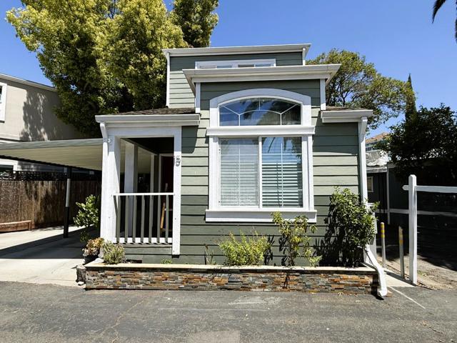 14685 Oka, Los Gatos CA: https://media.crmls.org/mediaz/c1c994a5-9eb3-4612-b780-19835eded6a1.jpg