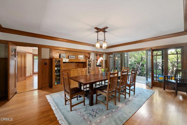 1327 S Oak Knoll Avenue, Pasadena CA: https://media.crmls.org/mediaz/c1ca91c0-11e1-4d55-83e2-578fcaca731c.jpg