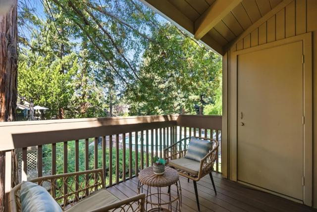 505 Cypress Point Drive, Mountain View CA: https://media.crmls.org/mediaz/c1cb73a7-6540-452b-b945-32ece691ff01.jpg