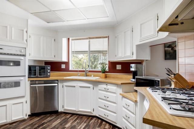 18218 Paradise Mountain Road, Valley Center CA: https://media.crmls.org/mediaz/c1cbf155-5dc9-4067-8622-24d4a19ec18d.jpg