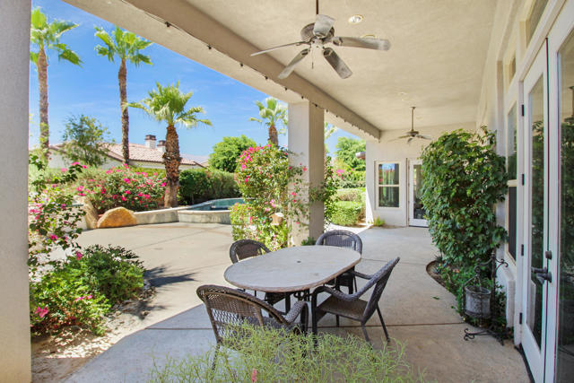 81075 Giacomo Way, La Quinta CA: https://media.crmls.org/mediaz/c1cc76de-e6f3-4799-bc0c-fc3fbf075efb.jpg