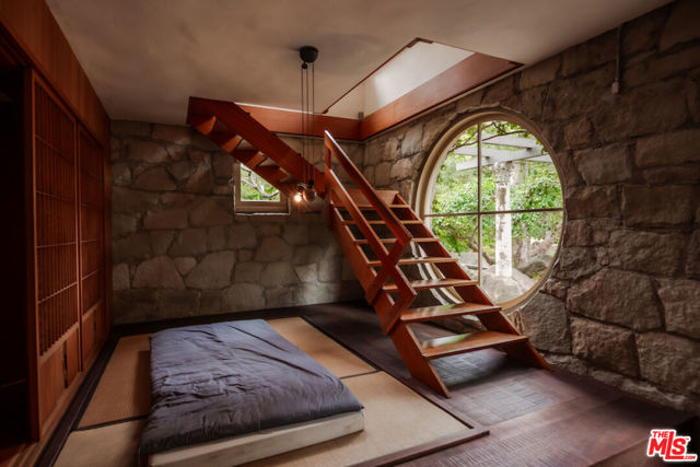 405 Toro Canyon Road, Carpinteria CA: https://media.crmls.org/mediaz/c1cc7a54-9cf9-4a0b-8b0c-4d78cefb969b.jpg