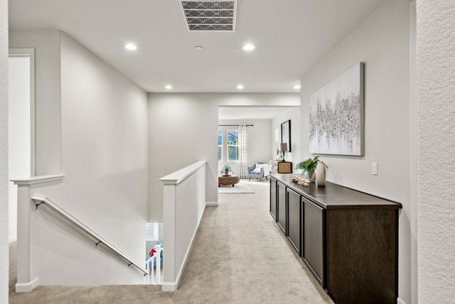 1070 S Atwood Court, Mountain House CA: https://media.crmls.org/mediaz/c1ce1db5-0a3d-4bb9-8836-768bd96bcff1.jpg