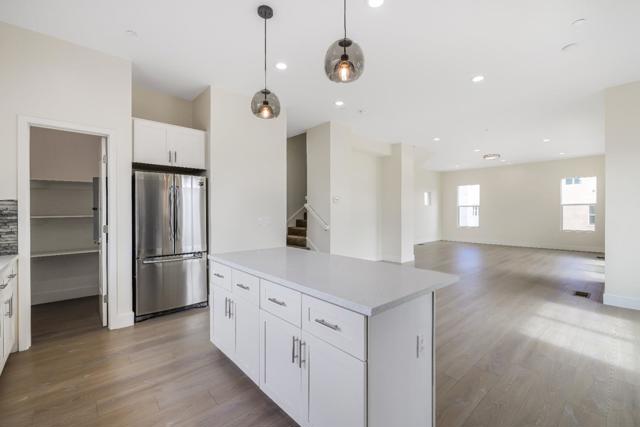 401 San Luis Avenue, Watsonville CA: https://media.crmls.org/mediaz/c1ce7ea8-f381-49ee-828c-b71cebd46750.jpg