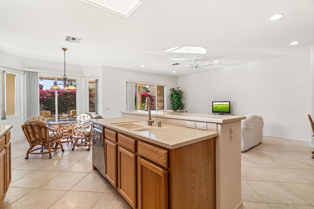 MLS #219139127PS image #14