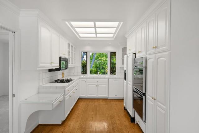 19363 Athos Place, Saratoga CA: https://media.crmls.org/mediaz/c1d03b0f-8f5c-43df-9fc7-1c1fd19d7c22.jpg