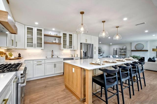 6630 Park Ridge Blvd, San Diego CA: https://media.crmls.org/mediaz/c1d0a43c-0e3a-4a22-91bb-3d1466bdaa56.jpg