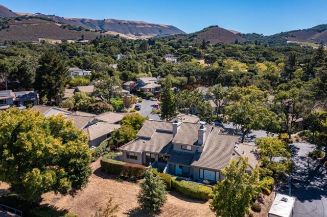 135 White Oaks Lane, Carmel Valley CA: https://media.crmls.org/mediaz/c1d10553-c2b0-4dee-9d7d-14c60adbb5e5.jpg