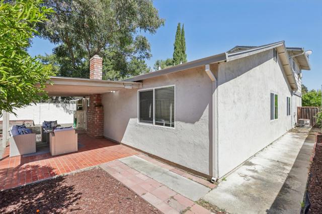 1720 Pine Hollow Circle, San Jose CA: https://media.crmls.org/mediaz/c1d162ec-d460-450c-b153-db2378bc6437.jpg