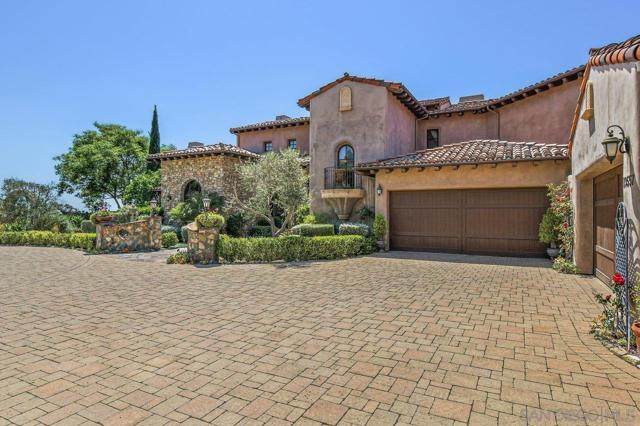 19557 Fortuna Del Este, Escondido CA: https://media.crmls.org/mediaz/c1d1fa73-696a-4a08-8386-98c5a4f3ed2e.jpg