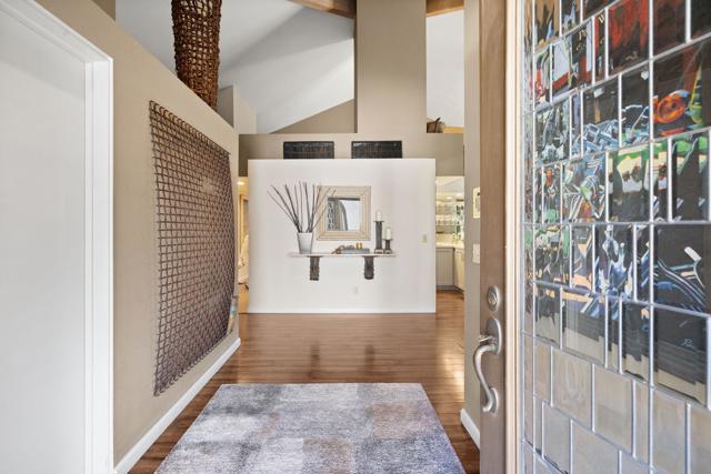 267 Kavenish W Drive, Rancho Mirage CA: https://media.crmls.org/mediaz/c1d208b2-9196-4d0a-983c-c3a867eddf73.jpg