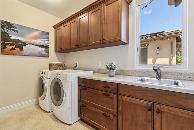 17820 Daves Avenue, Monte Sereno CA: https://media.crmls.org/mediaz/c1d35618-e0e7-450e-bc32-32bab3ac3eb3.jpg