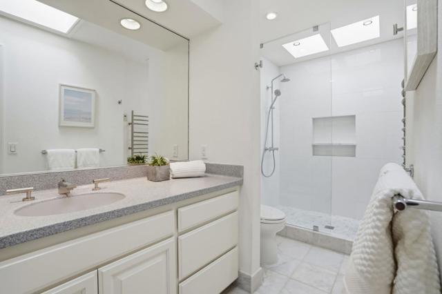 1621 Stone Pine Lane, Menlo Park CA: https://media.crmls.org/mediaz/c1d422da-dae8-4319-b60a-d4717e889e10.jpg