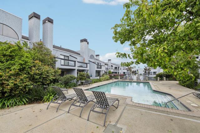 52 Cape Hatteras Court, Redwood City CA: https://media.crmls.org/mediaz/c1d42b76-c3d8-42e0-b85f-12ef8e4e1203.jpg