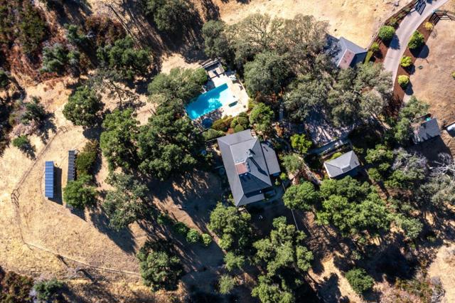 31 Asoleado Place, Carmel Valley CA: https://media.crmls.org/mediaz/c1d44297-b8b5-4f29-a102-85e33a801263.jpg