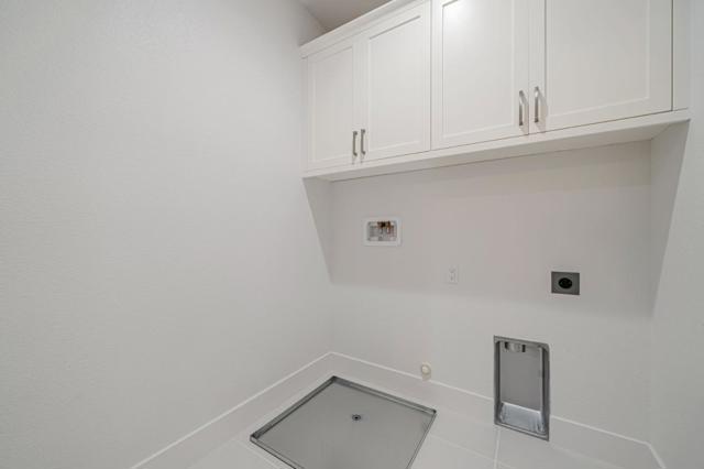 1021 Sinopia Terrace, San Ramon CA: https://media.crmls.org/mediaz/c1d4c96f-d967-439e-a0f5-86439b044d6b.jpg