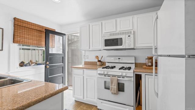 Detail Gallery Image 12 of 25 For 3963 33rd St, San Diego,  CA 92104 - 2 Beds | 1 Baths