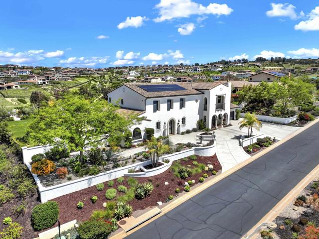 8366 The Landing Way, San Diego CA: https://media.crmls.org/mediaz/c1d64e5a-caec-489c-ae24-e8c9bc635e2f.jpg