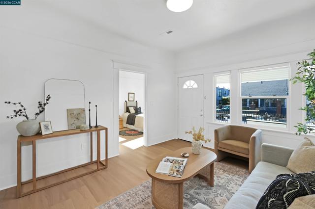 Image 13 of 58 For 456 4th St  