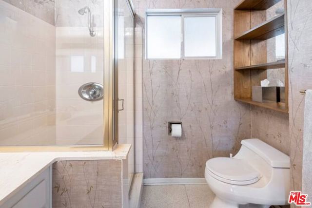 702 Cavanagh Road, Glendale CA: https://media.crmls.org/mediaz/c1d74b5a-2dcf-4fb0-b339-73a2562c05c9.jpg
