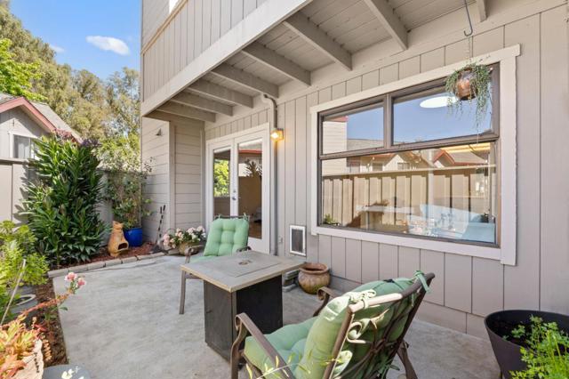 2707 Amberwood Lane, Santa Cruz CA: https://media.crmls.org/mediaz/c1d82c43-c955-4da3-8bc5-43d5ba35cc9b.jpg